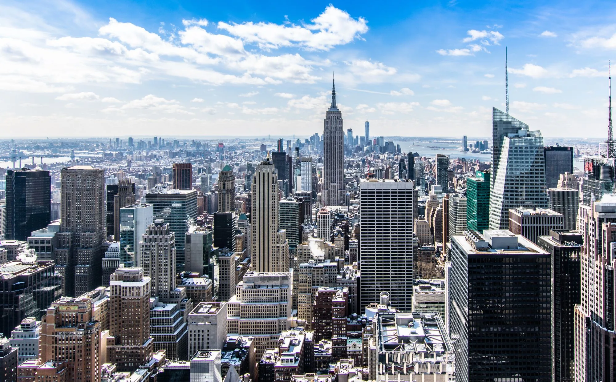 Commercial real estate skyline representing industries Platinum Facility Services supports